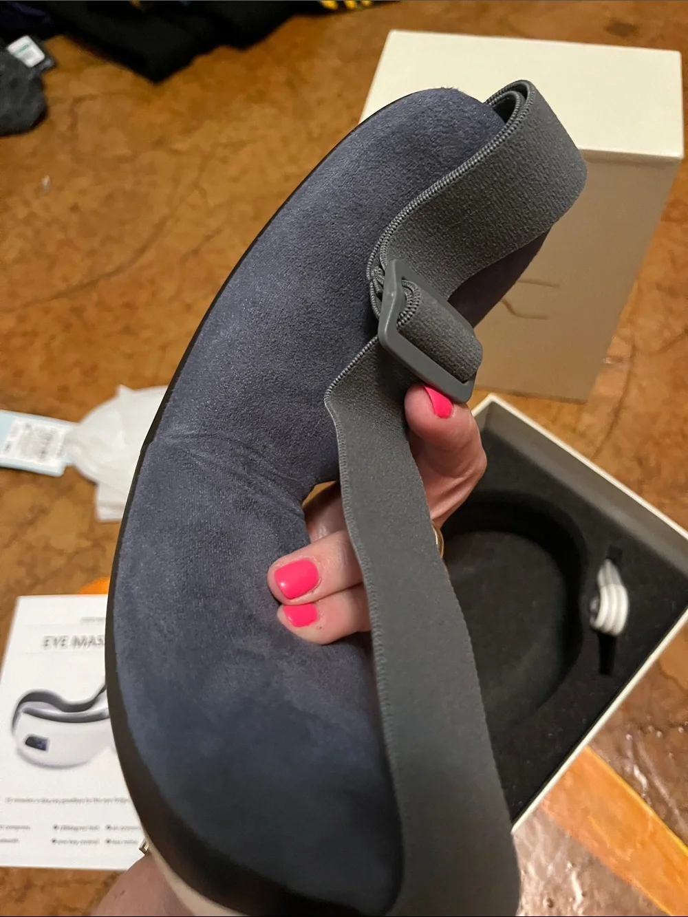 Desert Hills White & Black Eye Massager - Soothing Eye Therapy